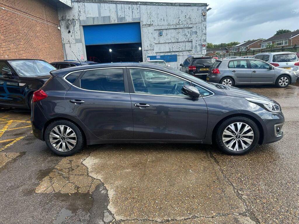 Kia Ceed Crdi 3 Isg Red #7