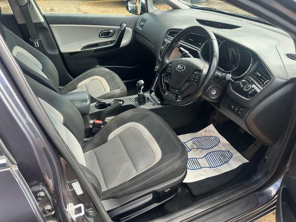 Kia Ceed Crdi 3 Isg Red #15