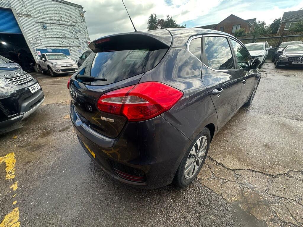 Kia Ceed Crdi 3 Isg Red #8