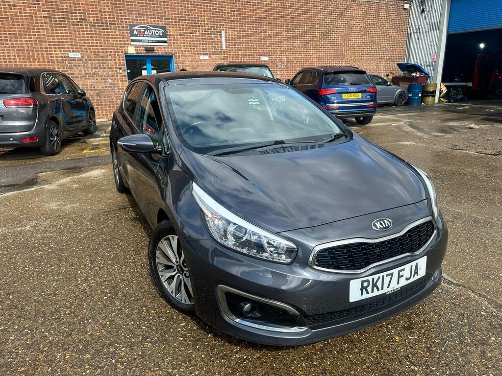 Kia Ceed 1.6 Crdi 3 Euro 6 Ss Silver
