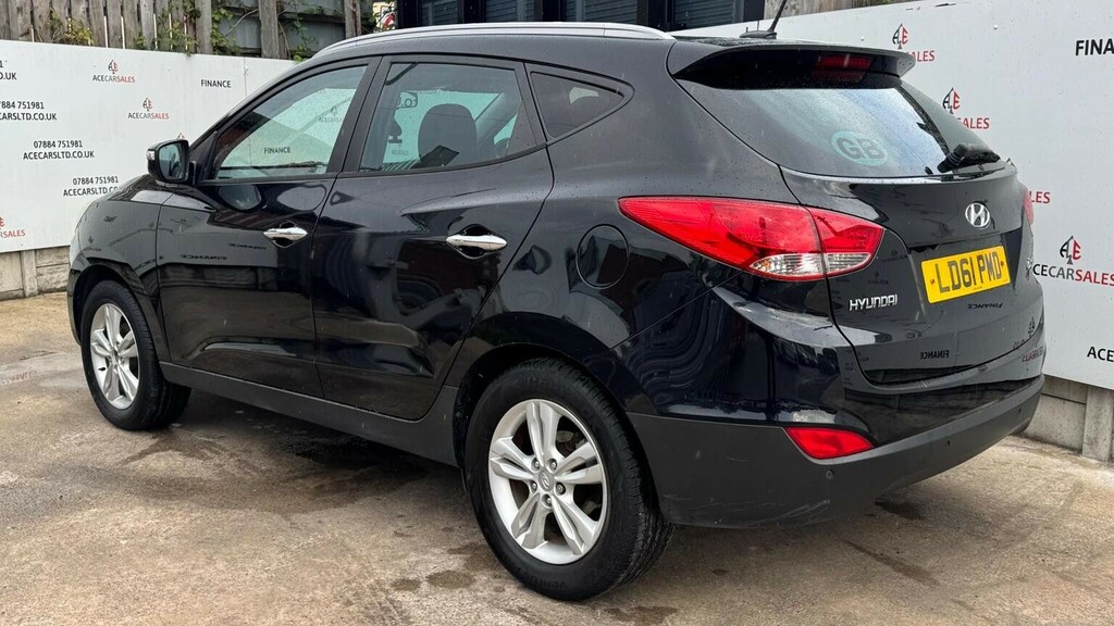 Hyundai Ix35 Suv 1.7 Crdi Premium Euro 5 Ss 201161 Black #6