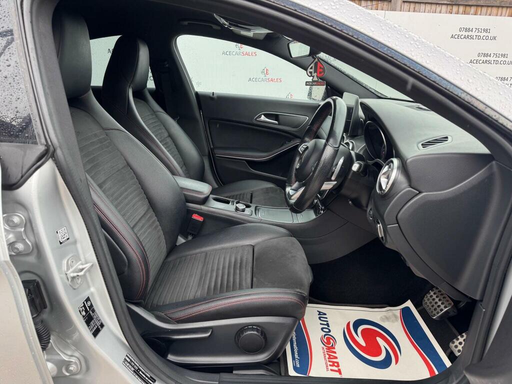 Mercedes-Benz CLA Class 180 Amg Line Edition 2018 Red #11
