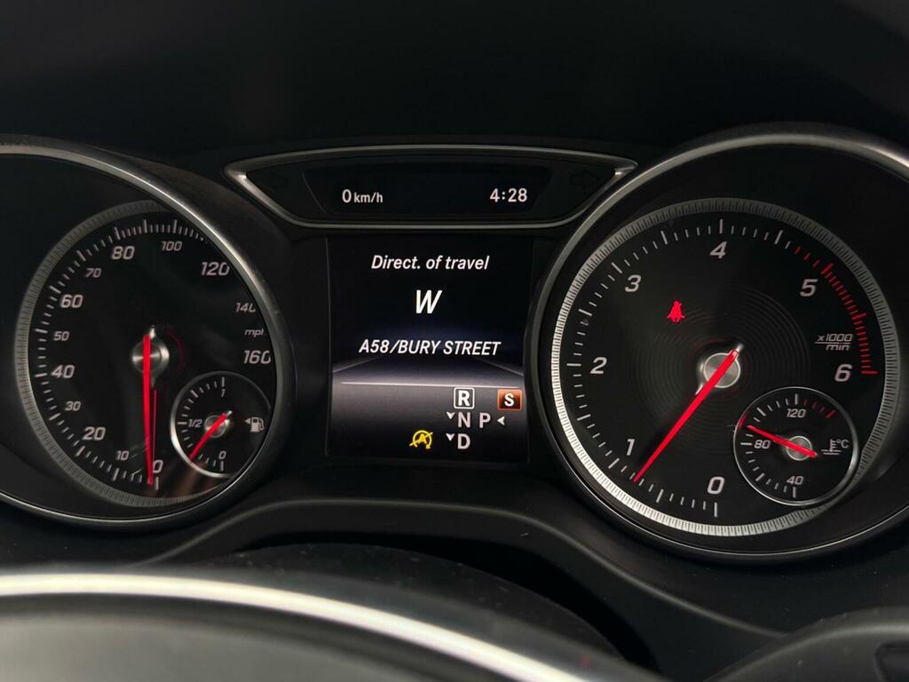 Mercedes-Benz CLA Class 180 Amg Line Edition 2018 Red #60