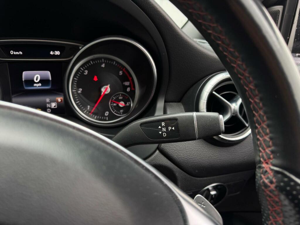 Mercedes-Benz CLA Class 180 Amg Line Edition 2018 Red #35