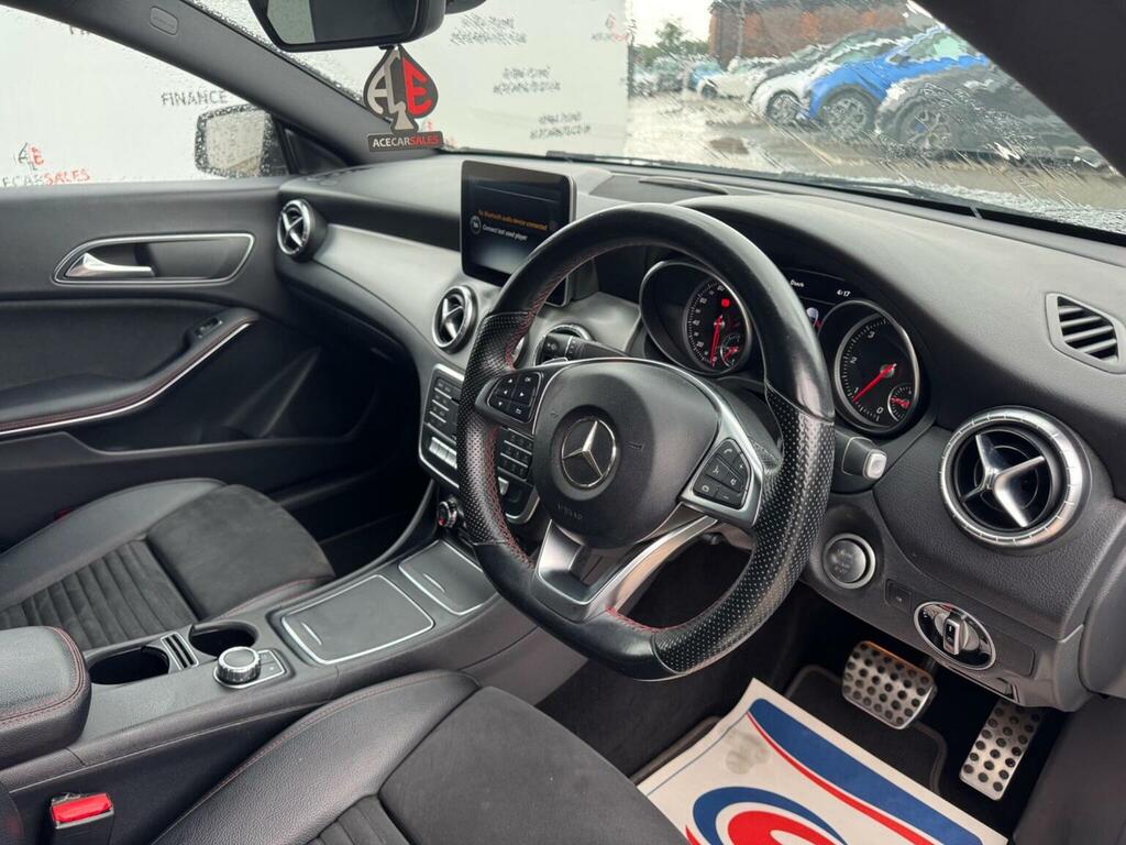 Mercedes-Benz CLA Class 180 Amg Line Edition 2018 Red #10