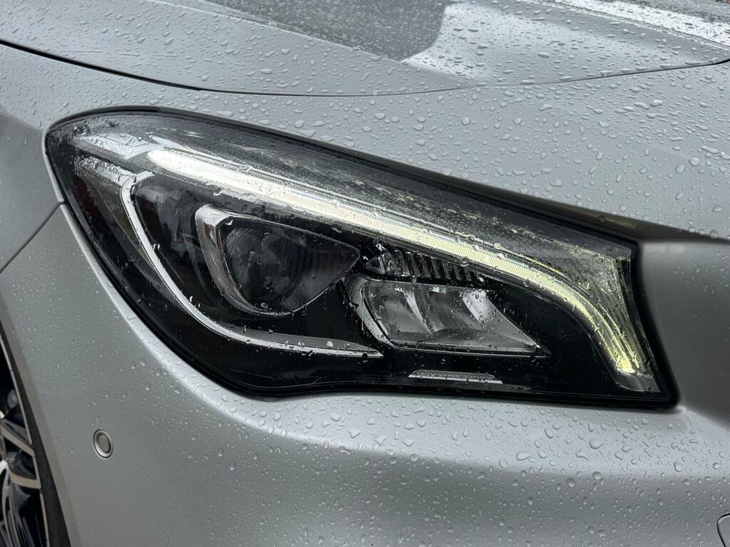 Mercedes-Benz CLA Class 180 Amg Line Edition 2018 Red #74