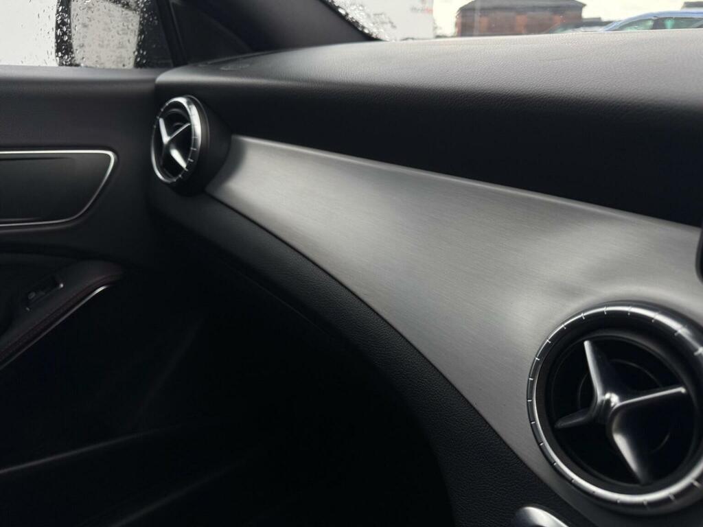 Mercedes-Benz CLA Class 180 Amg Line Edition 2018 Red #66