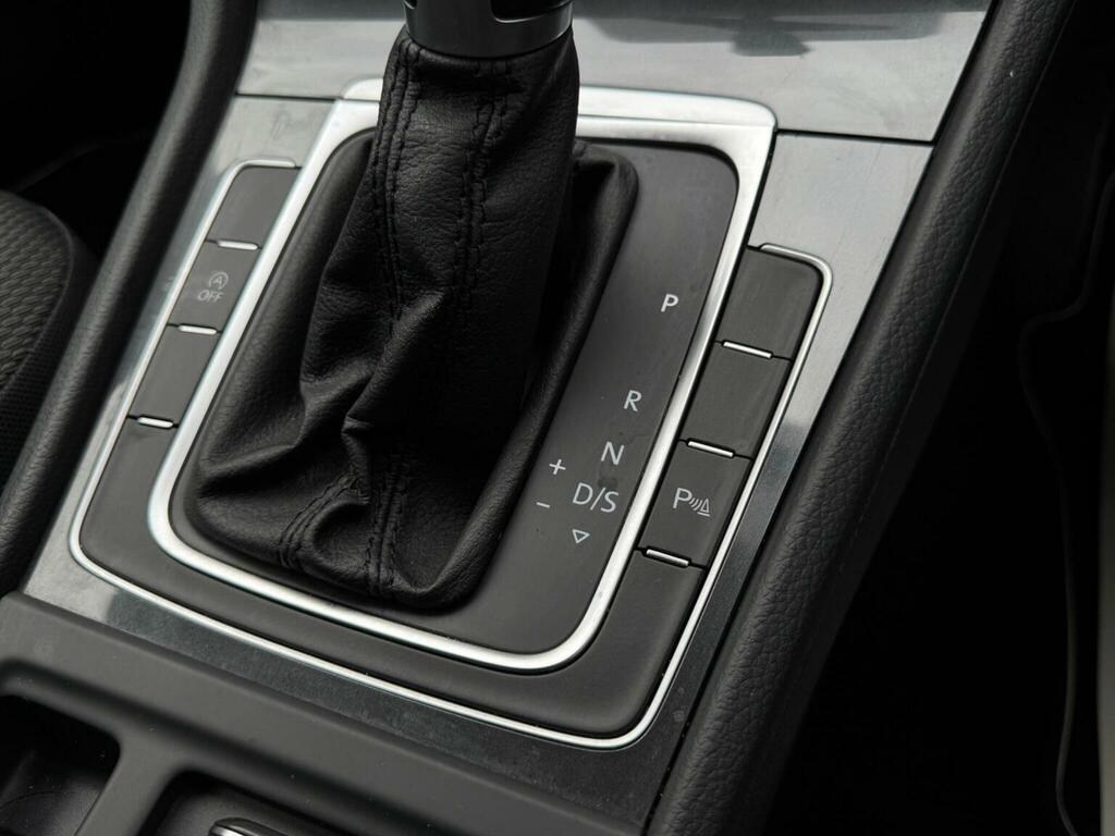 Volkswagen Golf Hatchback Black #27