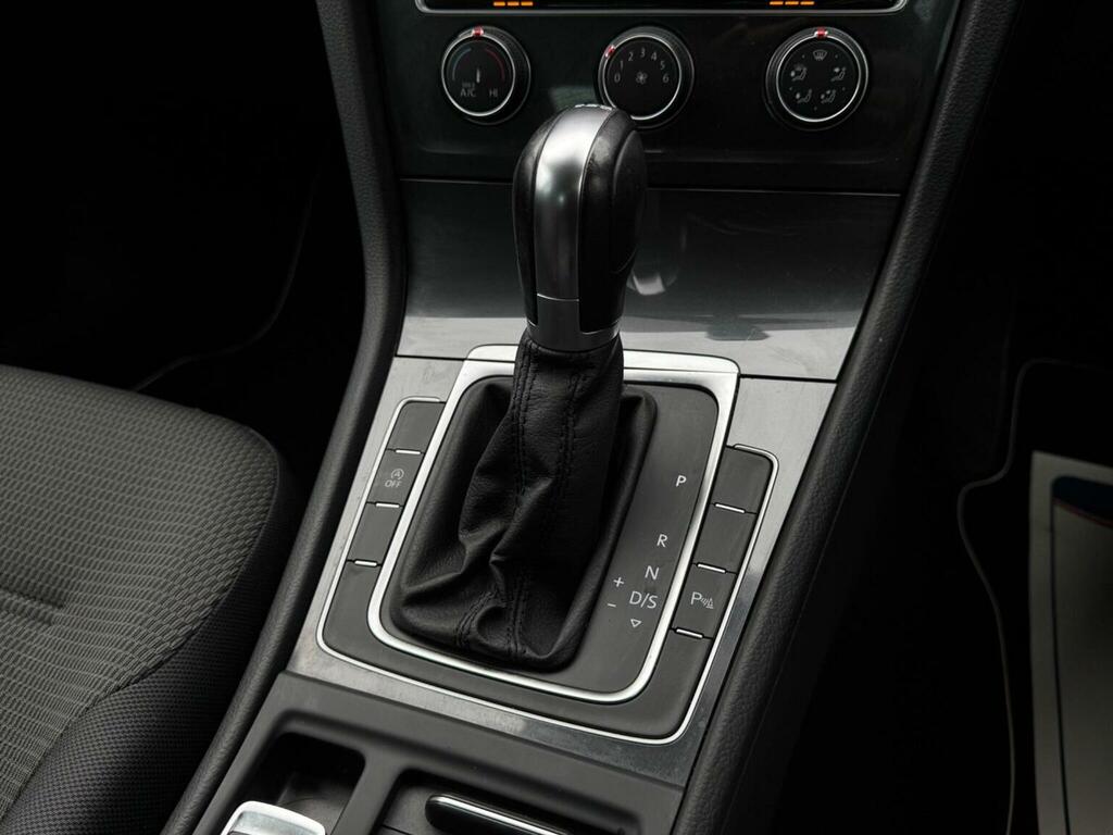 Volkswagen Golf Hatchback Black #25