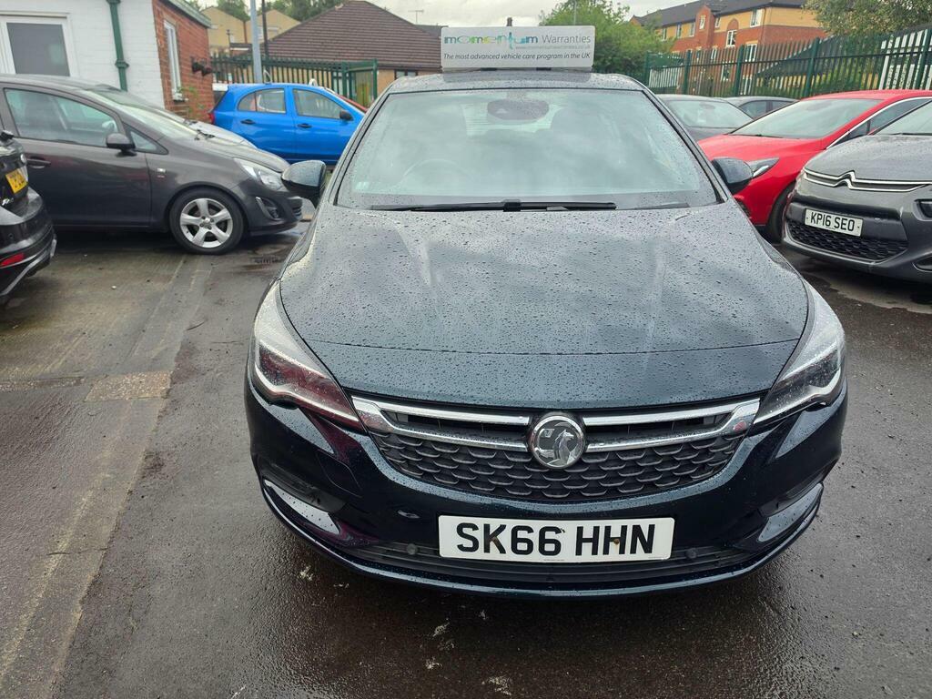 Vauxhall Astra Hatchback White #12
