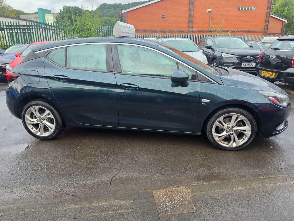Vauxhall Astra Hatchback White #10
