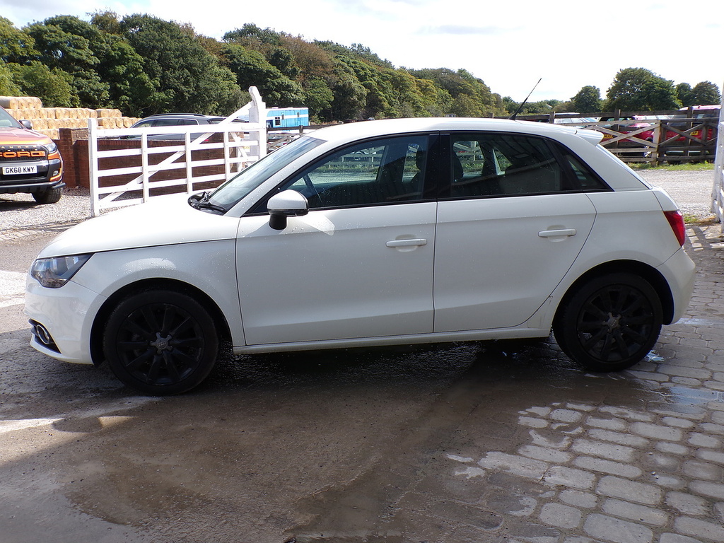 Audi A1 Tdi Sport BD12AWC White #4