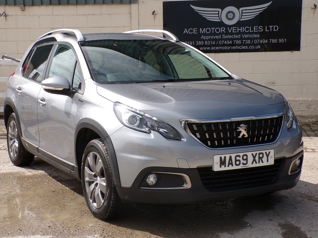 Peugeot 2008 Puretech Signature Grey
