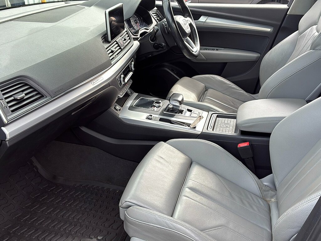 Audi Q5 Tdi Sport VK67XUF Grey #5