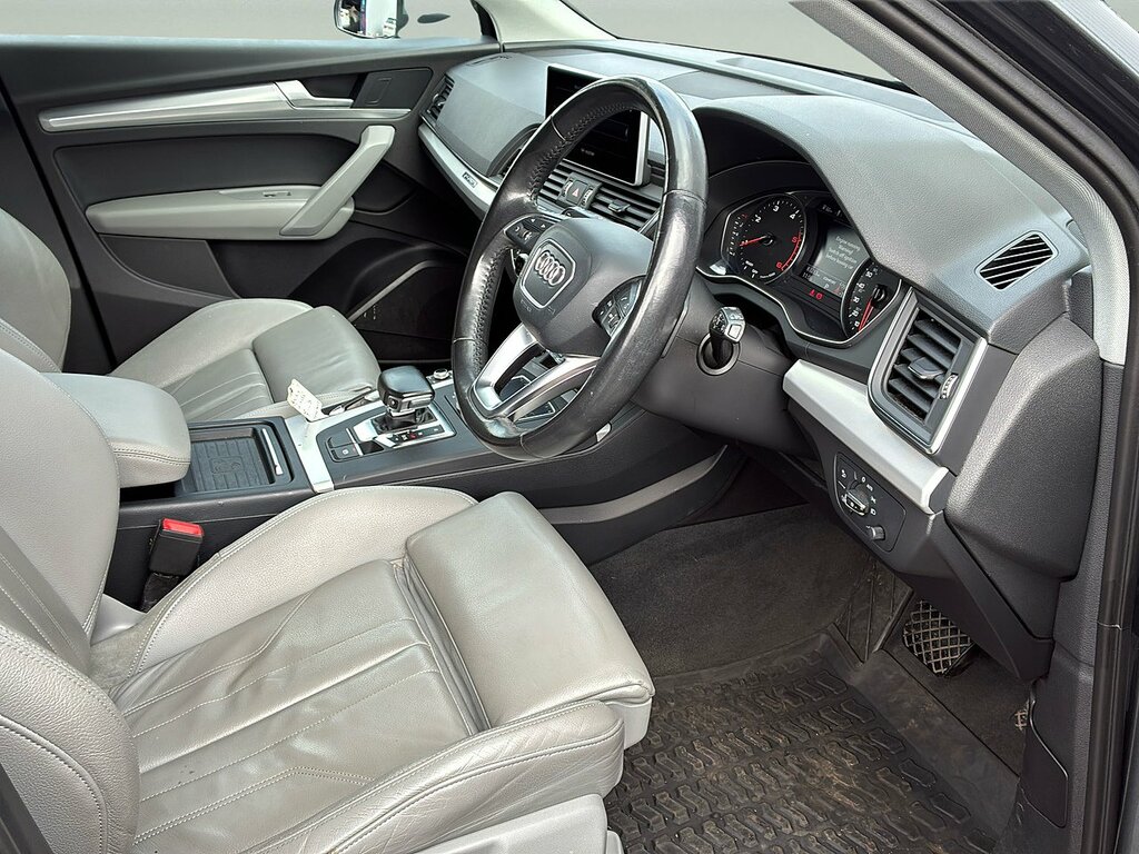 Audi Q5 Tdi Sport VK67XUF Grey #4