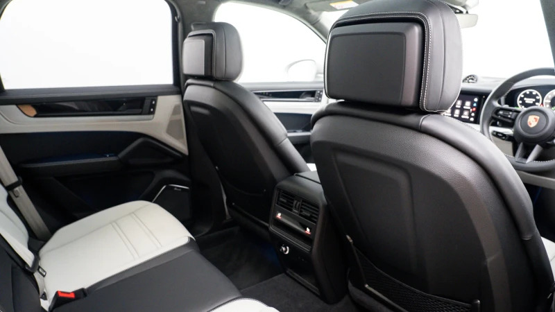 Porsche Cayenne V6 Automatic Silver #22