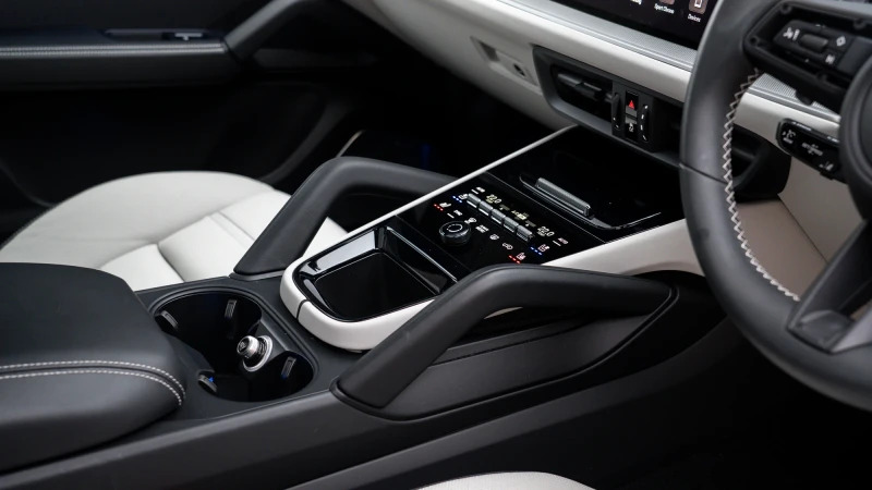 Porsche Cayenne V6 Automatic Silver #43