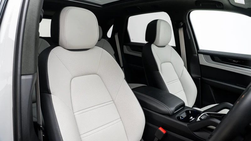Porsche Cayenne V6 Automatic Silver #6