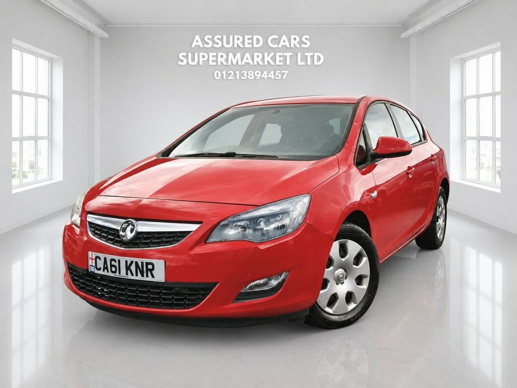Vauxhall Astra 1.6L Exclusiv CA61KNR Red #2
