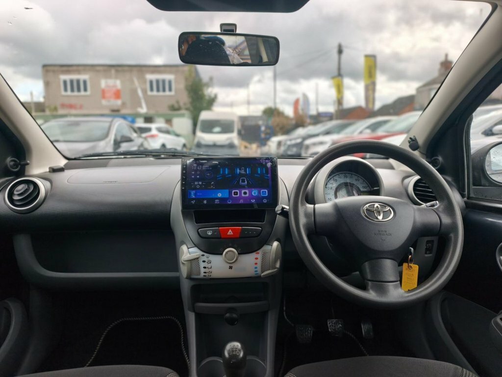 Toyota Aygo 1L 5dr Grey #3