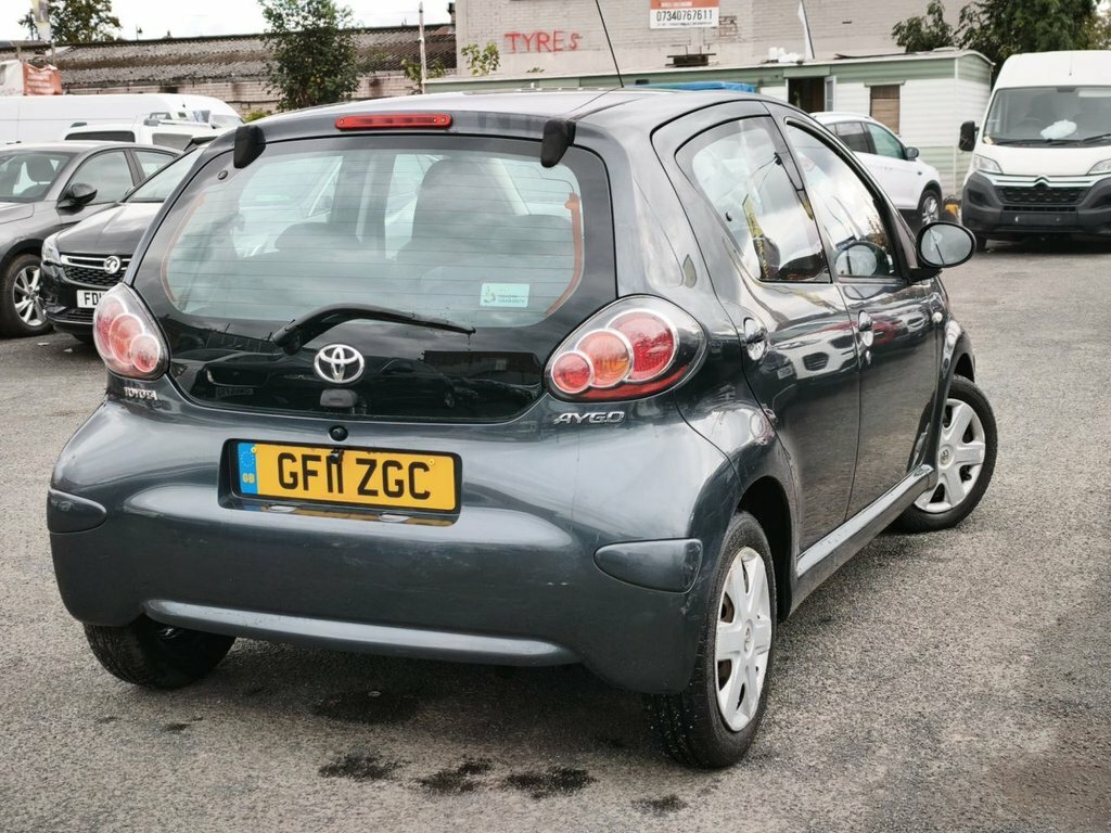 Toyota Aygo 1L 5dr Grey #4