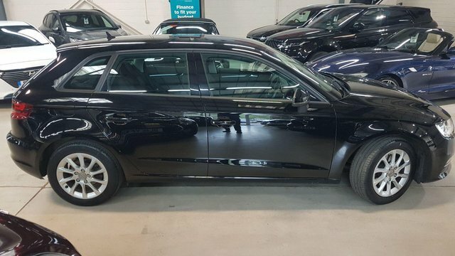 Audi A3 Tfsi Cod Se Sportback HN65KXX Black #3