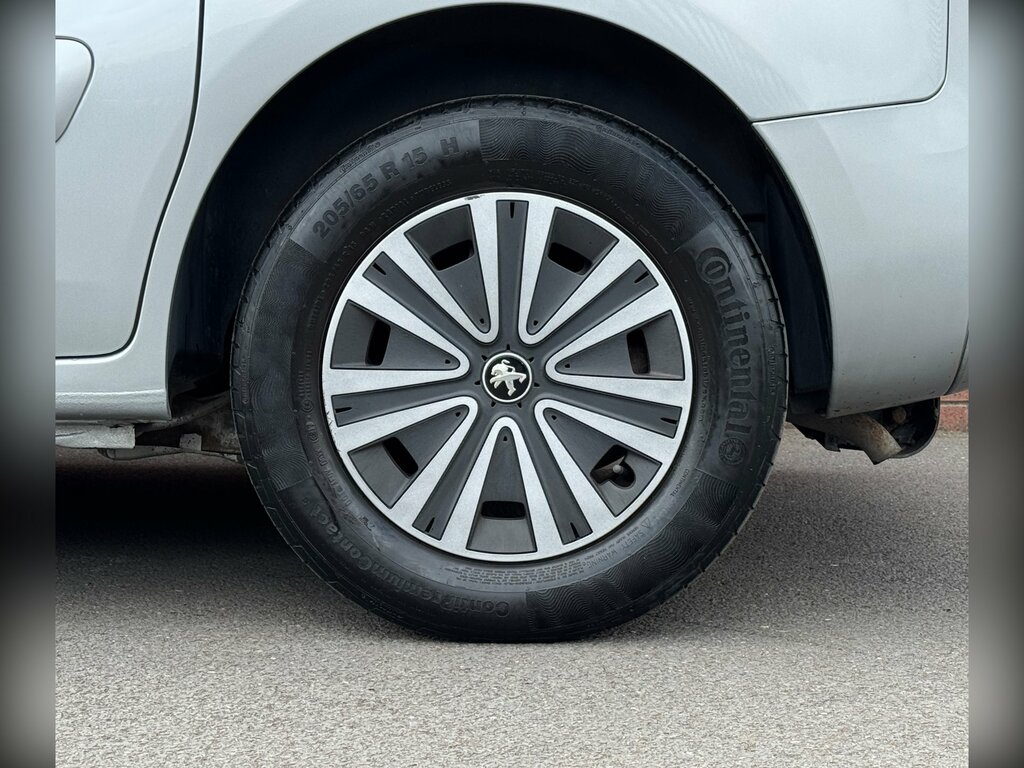 Peugeot Partner Tepee E-hdi Tepee S Grey #44