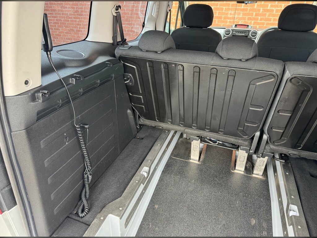 Peugeot Partner Tepee E-hdi Tepee S Grey #23