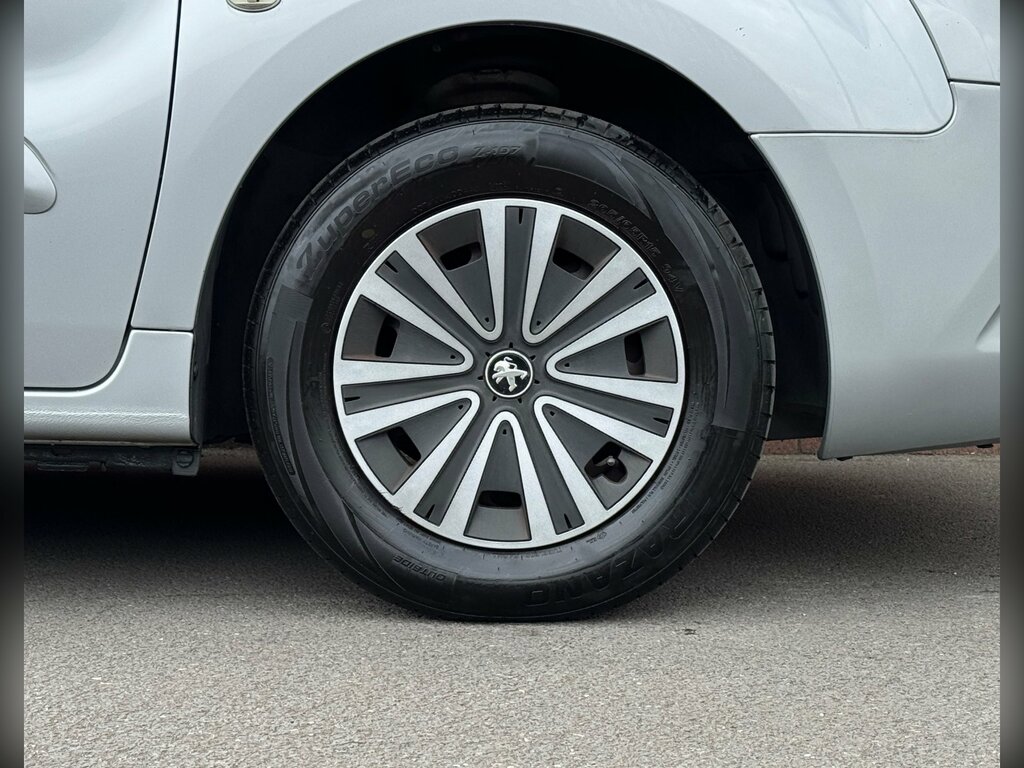 Peugeot Partner Tepee E-hdi Tepee S Grey #42