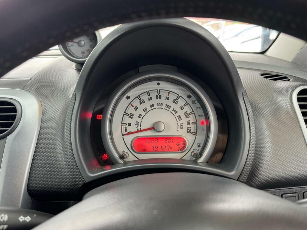 Vauxhall Agila Expression Red #16