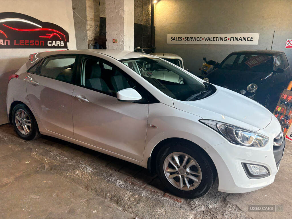 Hyundai I30 1.4 Active White #4