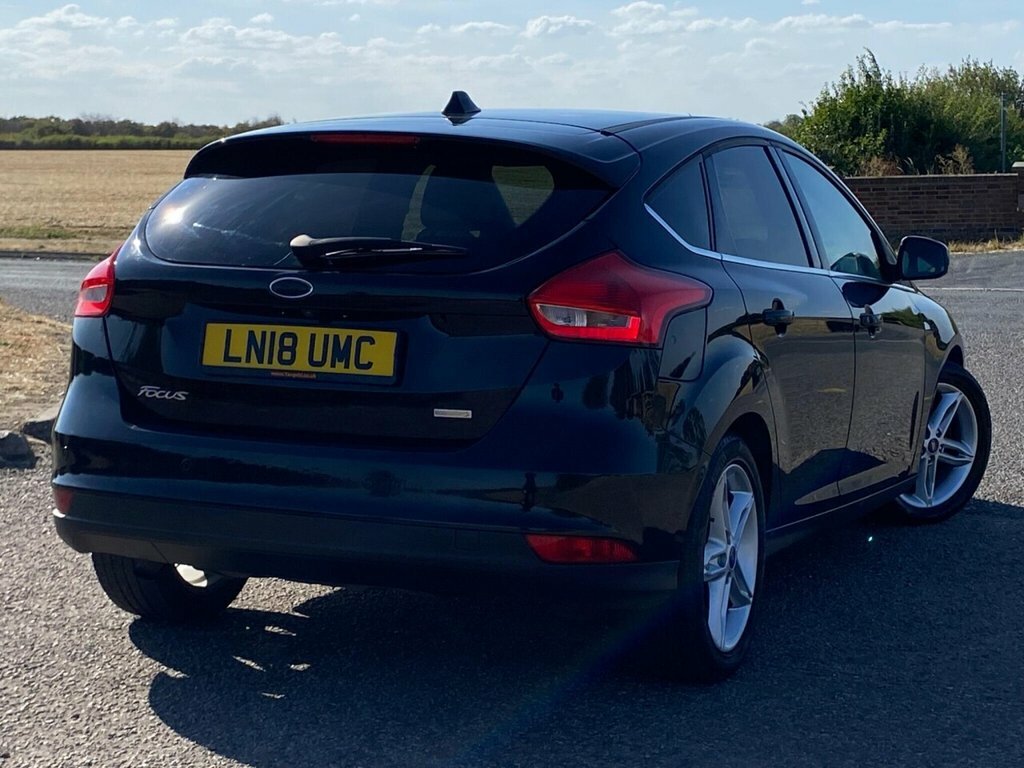 Ford Focus Hatchback LN18UMC Black #4
