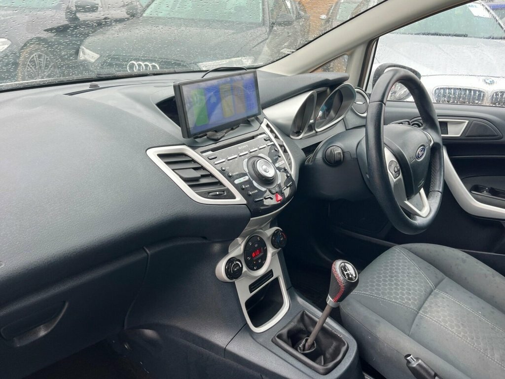 Ford Fiesta Hatchback PX61YYB White