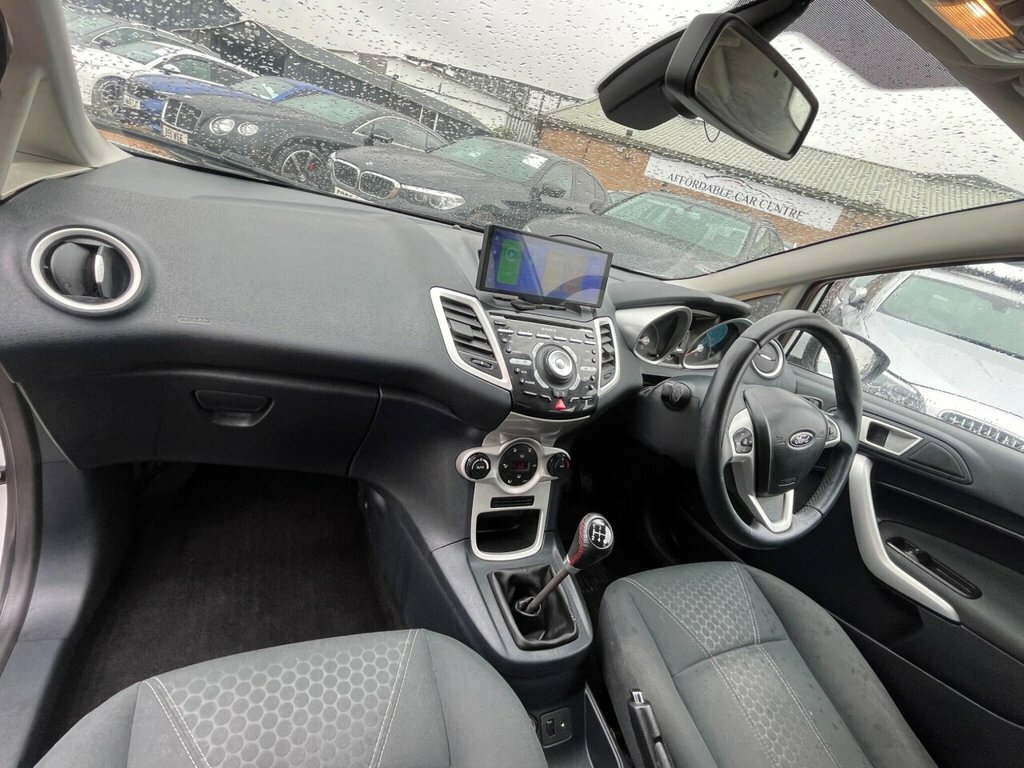 Ford Fiesta Hatchback PX61YYB White #2