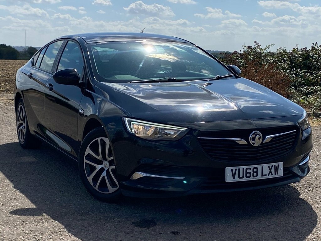Vauxhall Insignia Hatchback VU68LXW Black