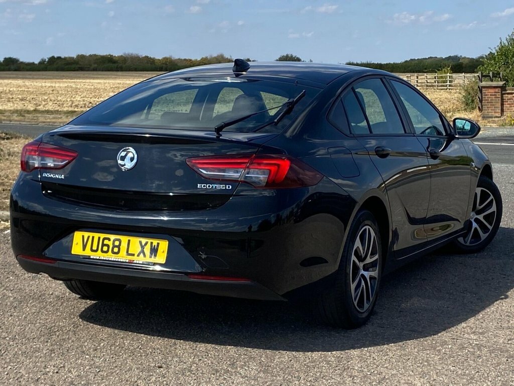 Vauxhall Insignia Hatchback VU68LXW Black #4