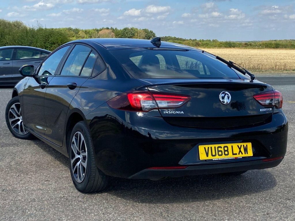 Vauxhall Insignia Hatchback VU68LXW Black #2
