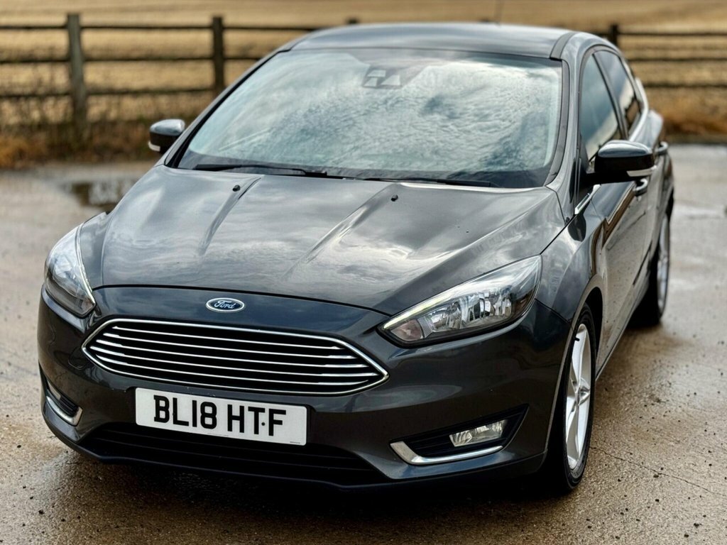 Ford Focus Hatchback BL18HTF Grey #3
