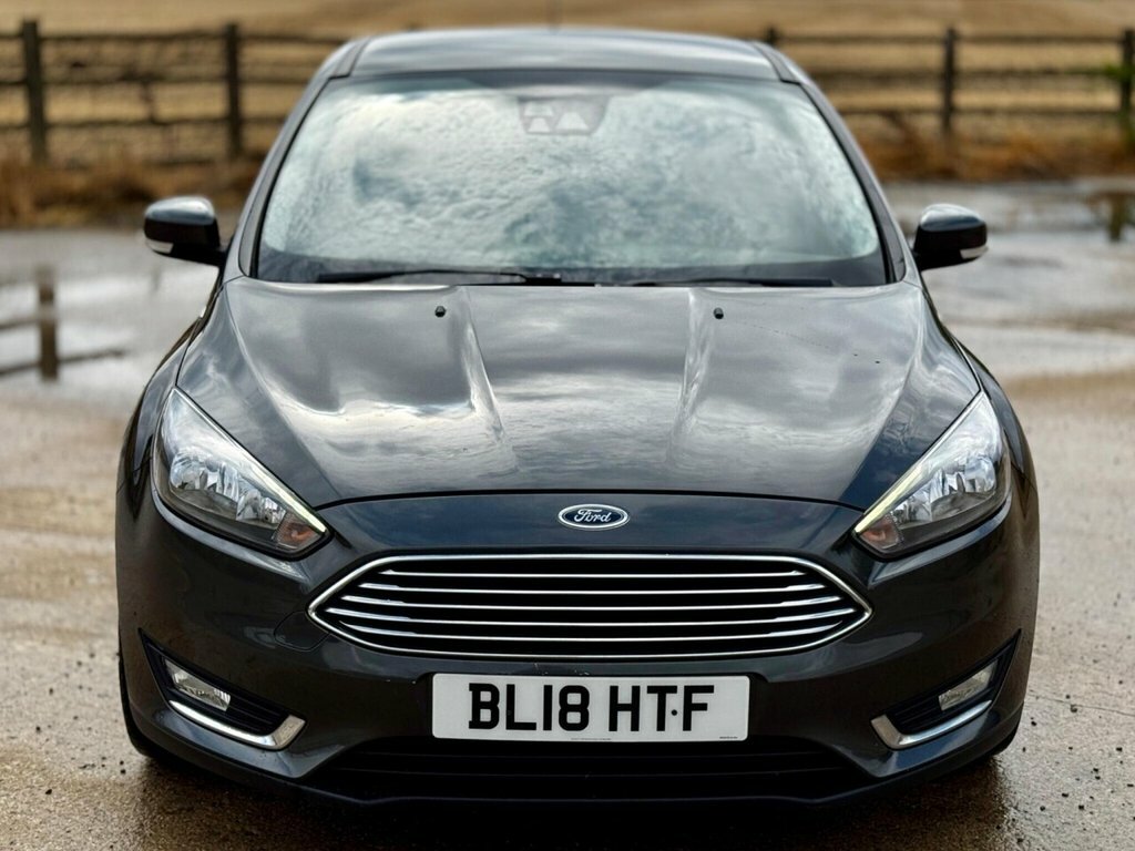Ford Focus Hatchback BL18HTF Grey #5