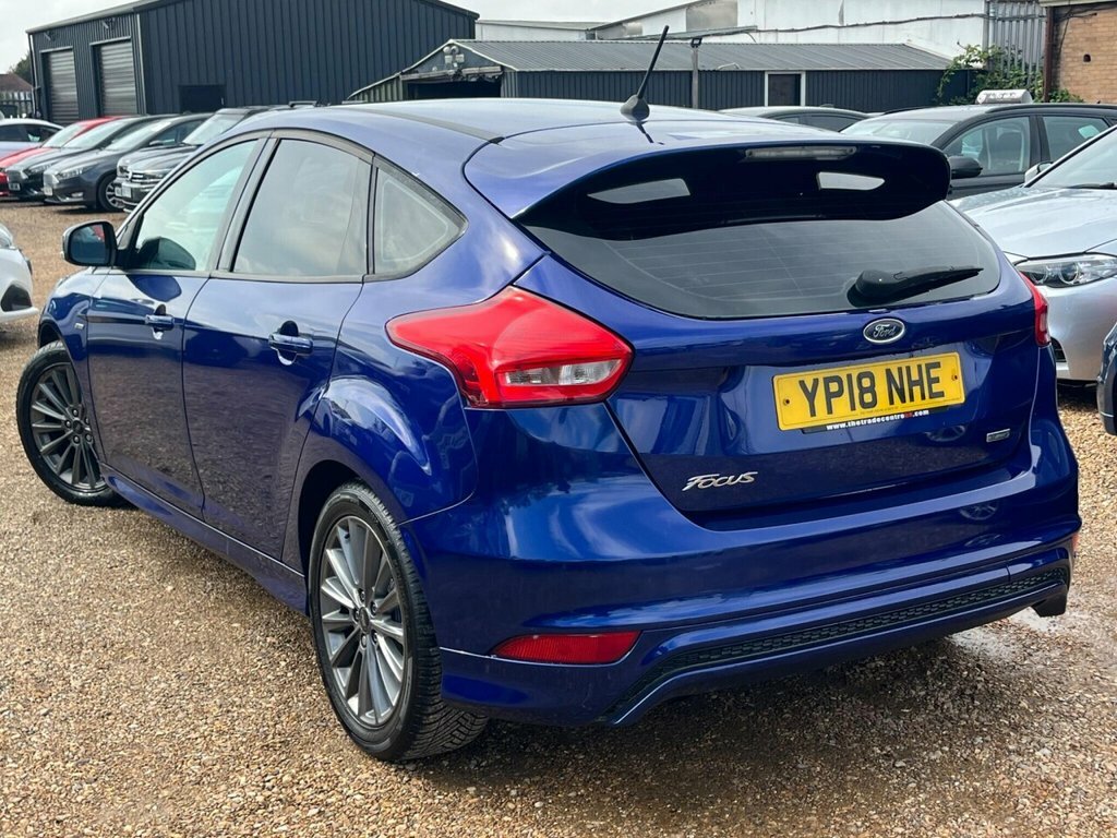 Ford Focus Hatchback YP18NHE Blue #4