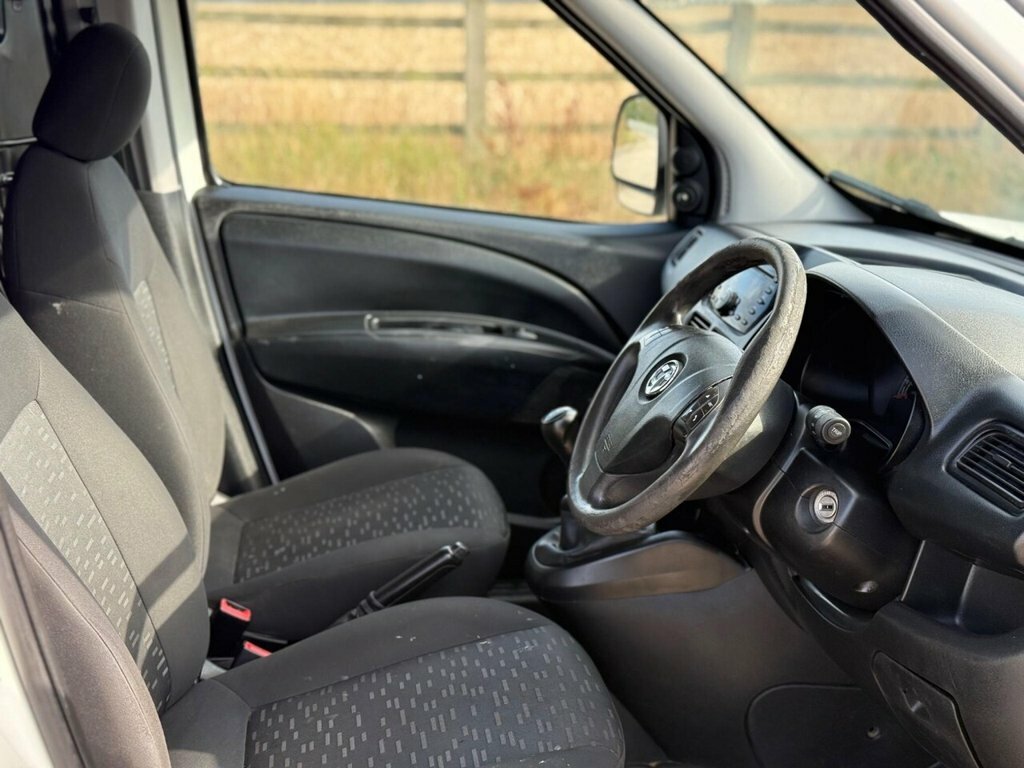 Vauxhall Combo 2000 L1h1 Cdti White #70