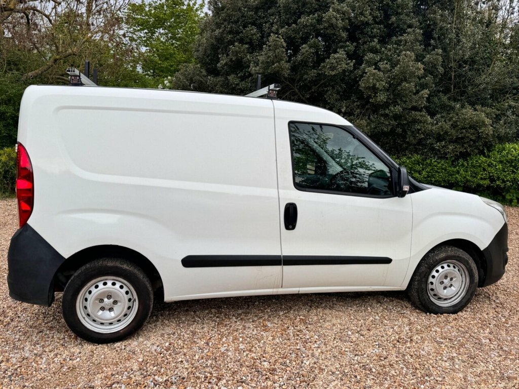 Vauxhall Combo 2000 L1h1 Cdti White #11