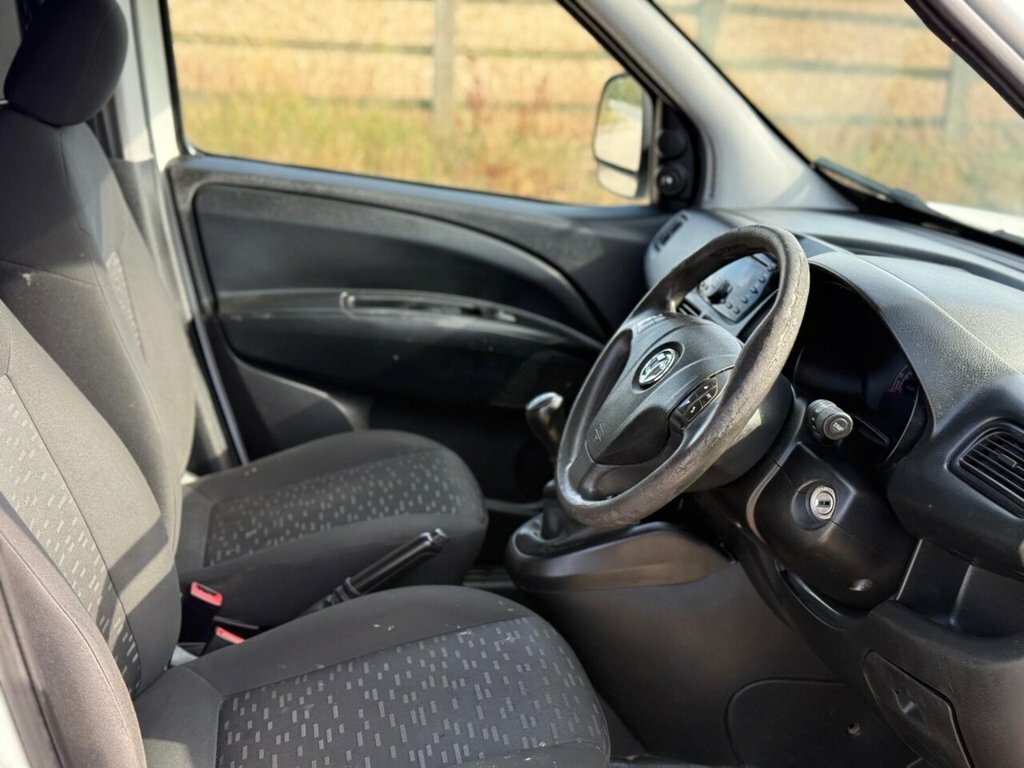 Vauxhall Combo 2000 L1h1 Cdti White #62