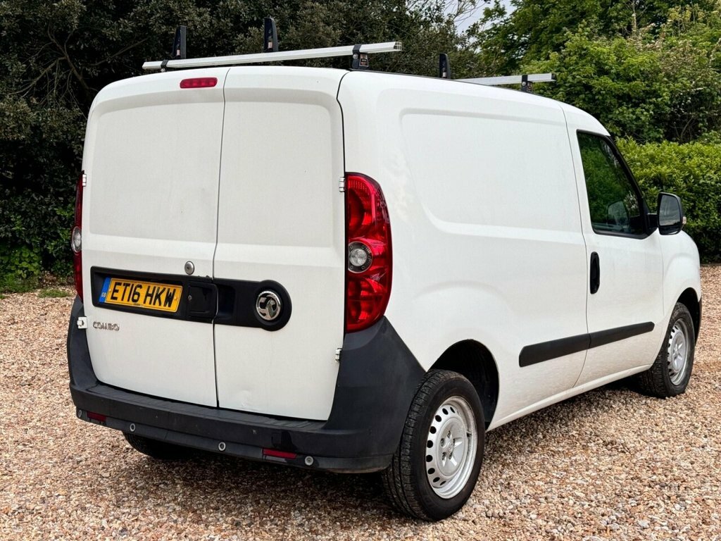 Vauxhall Combo 2000 L1h1 Cdti White #23