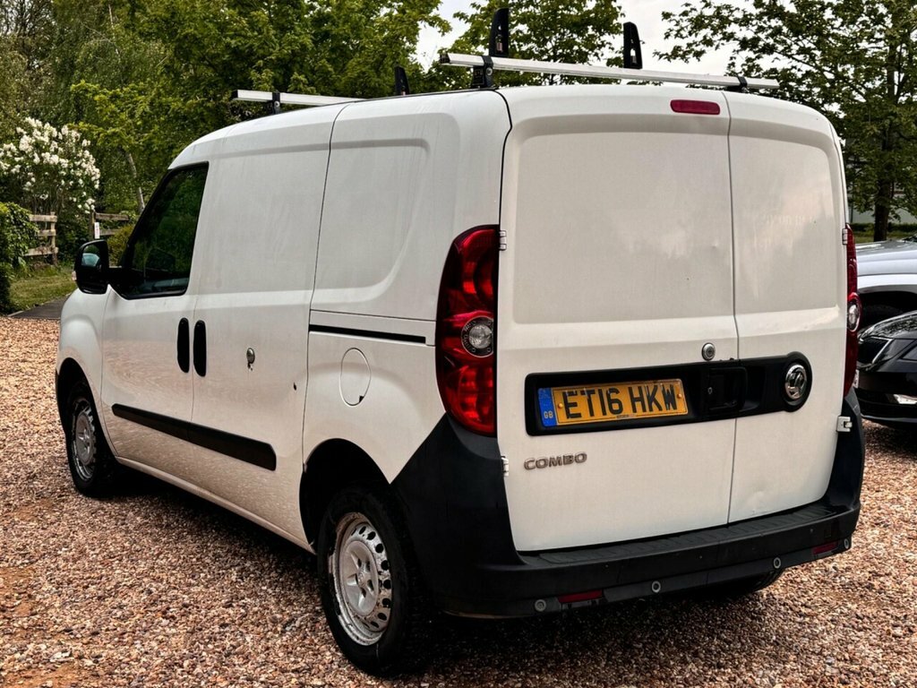 Vauxhall Combo 2000 L1h1 Cdti White #19