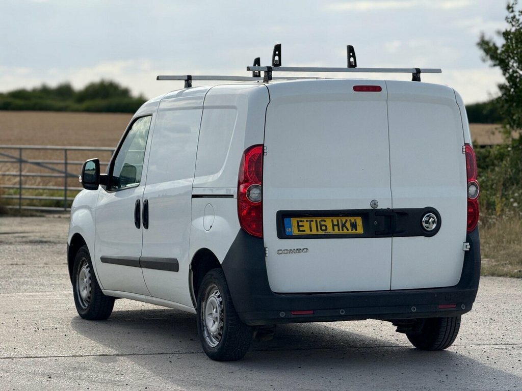 Vauxhall Combo 2000 L1h1 Cdti White #10