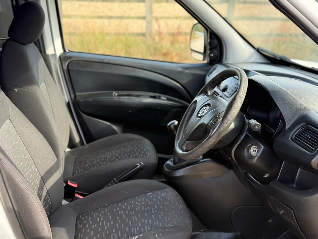 Vauxhall Combo 2000 L1h1 Cdti White #63