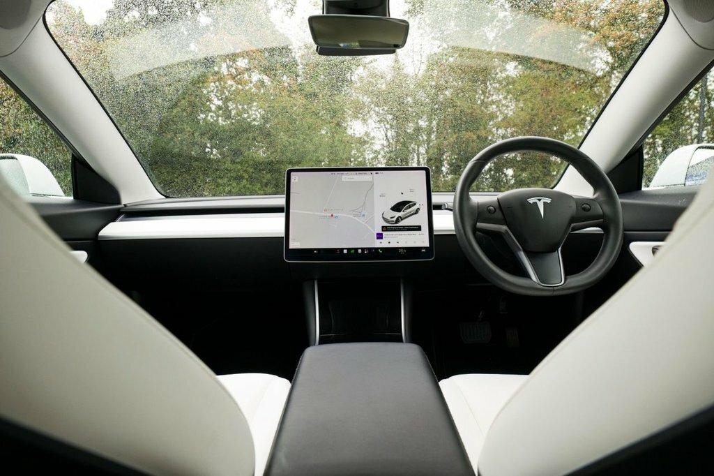 Tesla Model 3 Saloon MW20FPX White #3