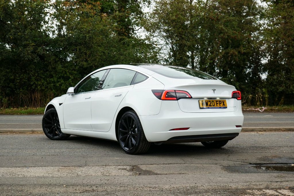 Tesla Model 3 Saloon MW20FPX White #2