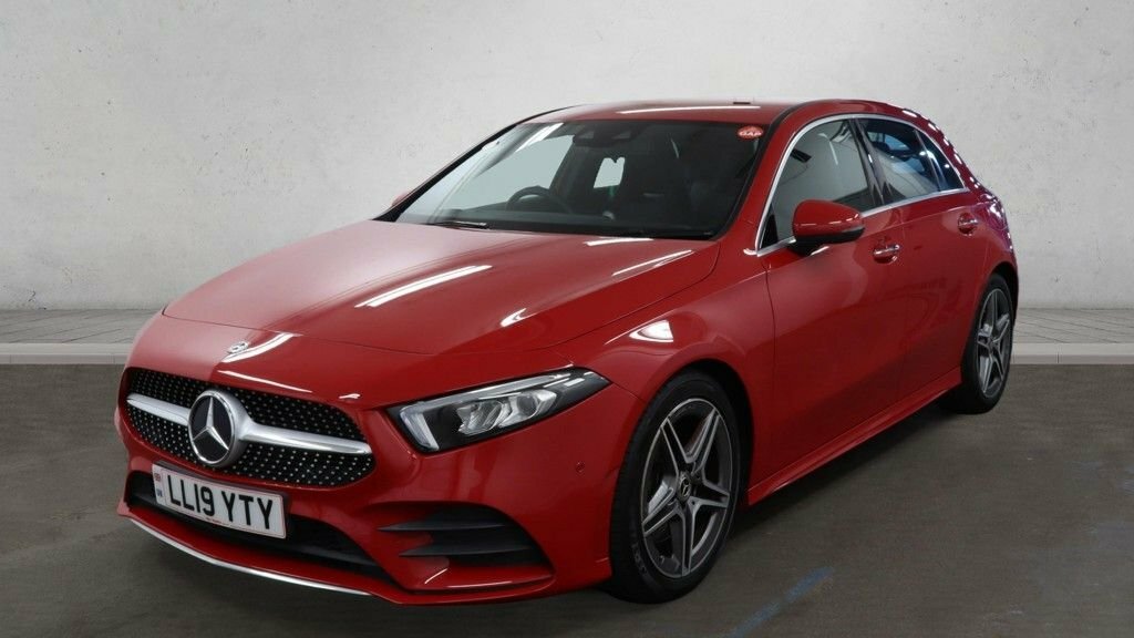 Mercedes-Benz A Class 2L Amg Line LL19YTY Red #4